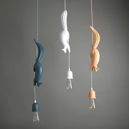 Hanglamp scoiattolo a forma di resina nordica animale a sospensione Luce a LED interno Decorazioni appendiali lampada per sala da pranzo soggiorno per bambini 240422