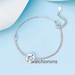 Colar de luxo de alta qualidade Cartter 2024 nova pulseira de aço de titânio com pequena luz de design e presente simples para namorada melhor amigo amor diamante