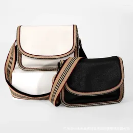 숄더백 Yiyi의 2024 Net Head Layer Cowhide Small Square Bag Single Messenger 소프트 가죽 질감 wome