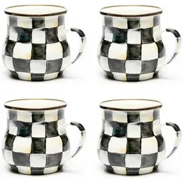 Canecas MacKenzie Criança Corte Verifique a xícara de esmalte Conjunto de copos de café em preto e branco 4 sets J240428