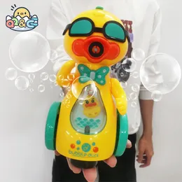 Słodka kaczka mydła bąbelkowa maszyna z lekką muzyką dla dzieci Automatyczna zabawka Baby Magic Bubble Gun Letni zabawki dla dzieci 240416