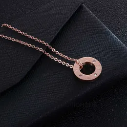 Hochwertiger Luxus Halskettenkartier Koreaner römer digital