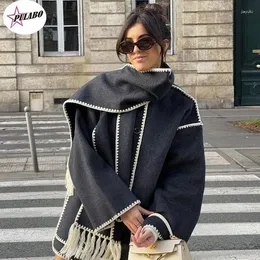 Jaquetas femininas Pulabo Casaco de lã solta com lenço Mulheres bolsos elegantes de manga comprida jaqueta quente Lady 2024 Winter Single Bastested grossa