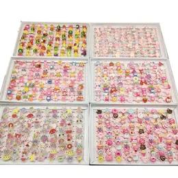 100pcs/lot wholesale الأطفال خواتم الأصابع للفتيات الحزب Pink Cute Jewelry Open Resin Ring Cake Animal Fruit Ice Cream 240423