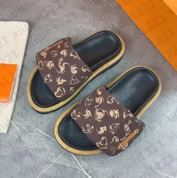 Designer Sandaler Kvinnor Luxury Slide Flats Tjock Bottom Flip Flops Embroidered Printed Jelly Rubber Läder Slippers 36-42 Åttio Queen Australia Peking Sheep Cook