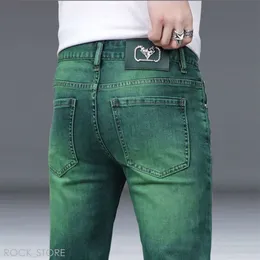 2024 Spring och Autumn New Elastic Slim Fit små raka casual byxor Kuegou High End Water Ghost Green Jeans For Men's Denim Teers Fashion Jeans 472