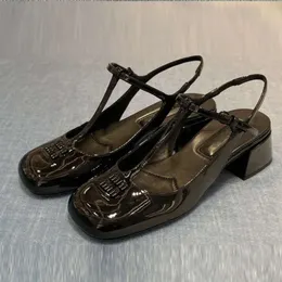 Miui mui mui sko klänning skor sandaler kvinnliga sommar modememärke patent läder mary jane kvinnor skor grunt mun högklackade skor 263