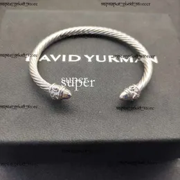 Novo 2024 Dy Desgente David Yurma Jóias Pulseira de alta qualidade Simples e elegante Popular Twoven Twisted Rope Anel de moda David Bracelet Punk Jóias David Tamanho 2 414