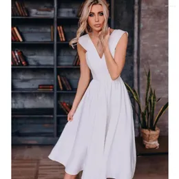 Vestidos casuais wepbel vestido branco slim se encaixa em uma linha alta de cintura alta tanque de verão tampa de cor de cintura média de cintura e um giro grande de decote em V Big Swing