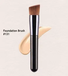 Professional Perfect Foundation Face Face Makeup Brush 131 Fondazione di alta qualità Crema Cosmetics Bush Brush Tool2864351