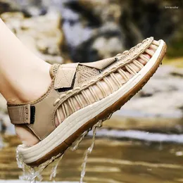 Sandálias de verão masculino romance de moda sapatos casuais respiráveis para praia ao ar livre à prova d'água 39-46 Slippers Man