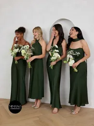녹색 자매 드레스 신부 들러리 드레스 새틴 2024 새로운 실크는 매일 봄과 가을을 입을 수 있습니다.
