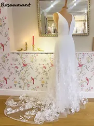 Romantische 3D Blumenspitze A-Linie Brautkleider Deep V-Ausschnitt ärmellose Brautkleider Robe de Mariee