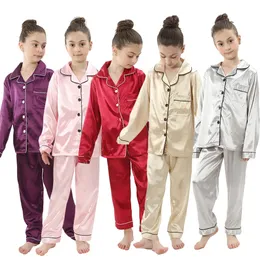 Toddler Baby Girls Boys Silk piżama z długim rękawem solidny guziki satynowe piżamę setki dzieci piżamą koszulą nocną Dzieci snu 240410