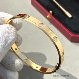 med skruvmejselarmbandskruv Bangle Designer Kvinnor Män smycken Sier Rose Titanium Steel Gold Plated White Diamond Armband High Quality Non Fading Color