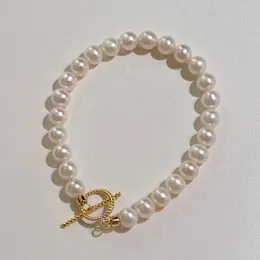 Bracciale di perla vera con chiusura Twisted OT con scarse perle naturali aurora bianche da 6-7 mm per indossare singoli e impilabili 240424