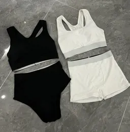 Paris Biquíni feminino Conjunto de roupas de banho de luxo sexy Designer roupas de banho feminino de praia de moda com raras usa clássicos de cintura alta tankini marca damas maiô de banho xl