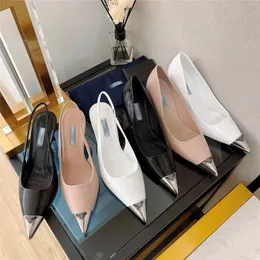 Scarpe eleganti di lusso da donna sandals sandali con tacchi alti logo da 75 mm puntato di piedi spazzolate pompe in pelle spazzole