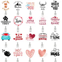 Brooches 20pcs/set Happy Valentine's Day Love Heart Badge Clips ID Card Hugs Holder Retractable Broochs