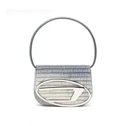 여성을위한 디자이너 디스 가방 멀티 컬러 미니 클래식 고급 세련된 핸드백 절묘한 수제 포피 포피 가죽 고급 겨드랑이 1 D 847