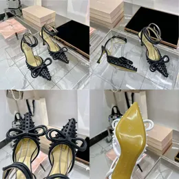 H yeni sandalet kadın tasarımcısı 9cm yüksek topuk perçinlenmiş gerçek deri yay ucu slingback topuk ayak bileği kayışı moda düğmesi elbise ayakkabıları ile igh yılan balığı özneli yılan balığı orijinal kalite