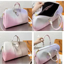 Women Designer Rendering Gradient Traveling Bag äkta läderkvalitet Hög kapacitet Letter Printing Handväska Kvinnors handel Duffel Bags S S ORIGINAL KVALITET