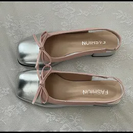 Kvinnor låga klackar skivbåtskor fyrkantiga tå glid på platta skor för kvinnliga balettlägenheter bekväma båge kvinnliga sandaler 240412