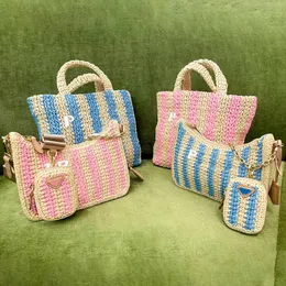 Luxurys Raffias Straw weave Crochet Underarm beach bag Womens high capacity shopper Designer Triangle bag Mens Fashion Clutch chain travel Shoulder crossbody bags