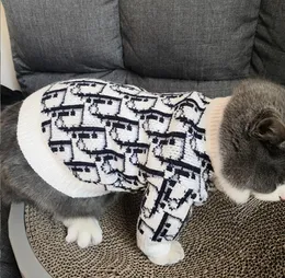 Abbigliamento per animali domestici autunno e inverno caldi per piccoli e medie dimensioni per gatto per gatto da gatto da maglione calda.