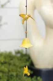 Dekorative Figuren gelbe Kolibri Gusseisen Wind Chime Europäische Hausgartendekor Vintage Metall Vogel Hängende Glocke handgefertigt