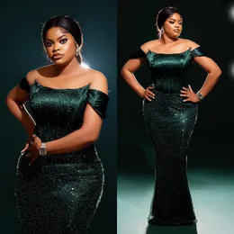 2024 Plus Size Green Prom -klänningar för speciella tillfällen Promdress Off Axel Sequined Lace Evening Dresses Elegant Birthday Dress Second Reception GOWNS AM805