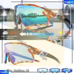 Scvcn Red Blue Pochromic Sunglasses for Men Cycl Glasses Fashion Style Eyewear Protection Uv400 Classic MTB Road Bike 425