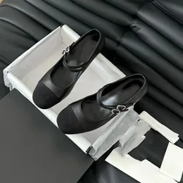 Mary Janes Tek Ayakkabı Moda Kadın Glitter Orijinal Deri Üst Yuvarlak Toe Tüm Maç Pompaları Marka Tasarımcısı Sevimli Güzel Pompalar