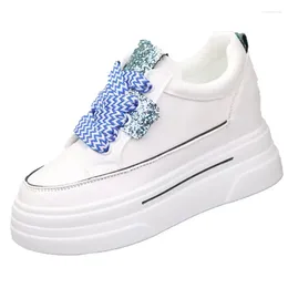 Sapatos casuais super altos 7cm de 7cm 2024 Spring Autumn Autumn Soled Lace-up White All-Match Wedge Sneakers