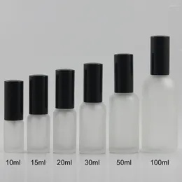 Bottiglie di stoccaggio da 15 ml di bottiglia di lozione cosmetica con distributore e tappo di alluminio nero vuoto 0,5 once GLSS per siero