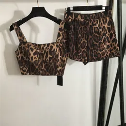 Leopard Print Shorts Sling Vest Terne de luxo para mulheres Badge de letra de designer Tank Casual calças curtas Duas peças