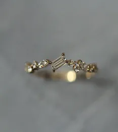 Junerain Gold CZ Kristall Eheringe für Frauen Mädchen empfindliche Mikrokubikzirkonia -Verlobungsring zierlich dünner Schlanker Finger Ring 5347384