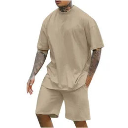 Moda katı iki parça takım elbise erkekler kısa kollu o yaka tişörtler ve şort kıyafetleri erkekler yaz gündelik basitlik setleri sokak kıyafetleri 240420