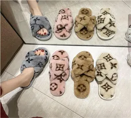 Luxury designers Women Letter Slippers Ladies wool Slides Winter fur y Furry letters Sandals Warm Comfortable Fuzzy Girl Flip4597173