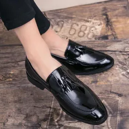 Vestido Sapatos 2024 Men do Arriva Escritório Esculpou Business Fashion Ponto Ponto Man Rubber Rubber Homem