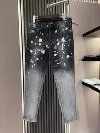 2024 Spring Herbst Sticker Briefdruck Reißverschluss Männer Jeans gebleichtes Licht gewaschener Mannes lange Bleistifthose WCNZ133