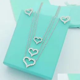 Orecchini in bracciale collana t casa designer di gioielli Lady titanio in acciaio fl diamond heart a sospensione per le vacanze souvenir box regalo otdae