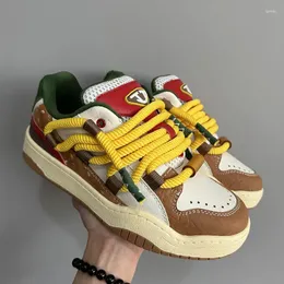 Casual skor kvinnor för män tennis retro y2k bröd hip-hop punk skateboard mode manliga sneakers par utomhussport