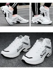 Casual skor stor storlek mäns sneakers pu läder lyx designer män tenis zapatillas hombre deportivas