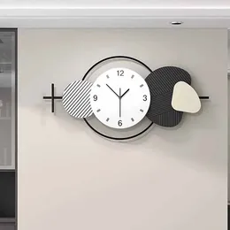 Wall Clocks Minimalism Silent European Fashion Abstract Originality Battery Reloj Pared Decorativo Home Decoration