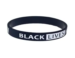 100pcs Tür Türler Ayrımcılık Debossed Yumruk Blm Black Lives Matter Silikon Kauçuk Bilezik Promosyon için Hediye 6890356