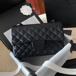 Dark Style Kadın Tasarımcı Klasik Çift Flep Omuz Çantası Elmas Kafes Deri Kapitone Siyah Donanım Çapraz Lüks El çantası Para Çantası Açık Pochette 25cm