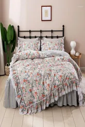 Princesa coreana Ruffles de bagunça floral Skirtstyle Conjunto de cama de algodão puro ROPA DE CAMA COUVRE LIT TAPE DUVET SET15885332
