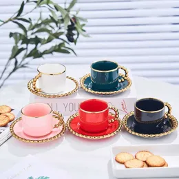 Canecas de café em estilo turco xícaras de café e pratos de cerâmica de alto grau conjunto de copos de café de luxo Conjunto de chá de café de presente para presente de Natal J240428