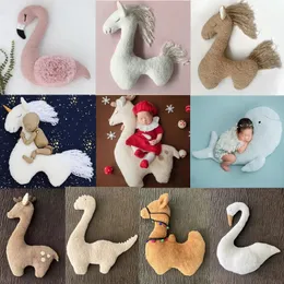 Acessórios para pografia nascida Camelo Dinosaur Fawn Flamingo Swan Doll Studio Baby PO Decoração Props Fotografia 240410